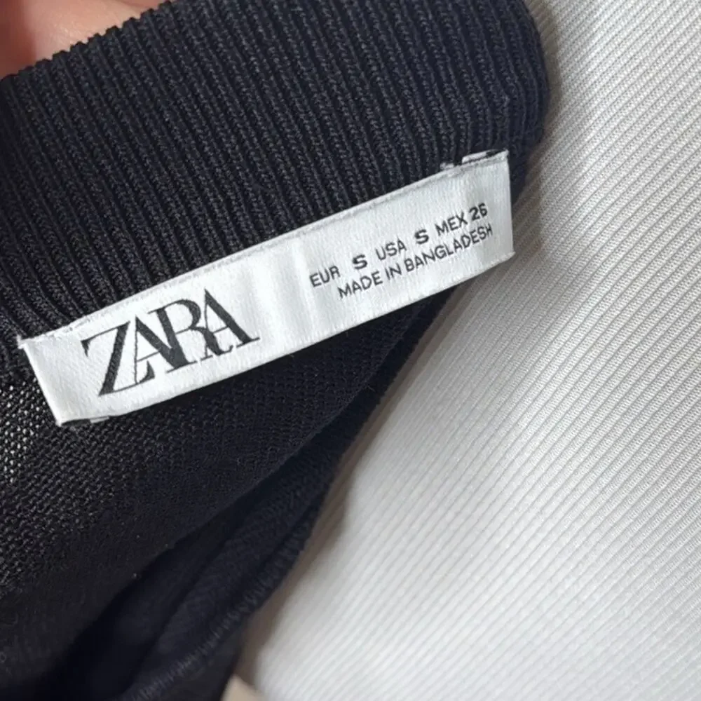 Zara Black Knit Cropped Long Sleeve Top